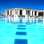 Admiral De Luxe Hotel 2*