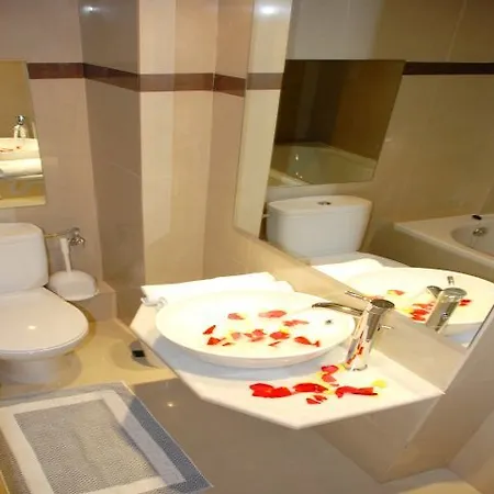 Admiral De Luxe Hotell