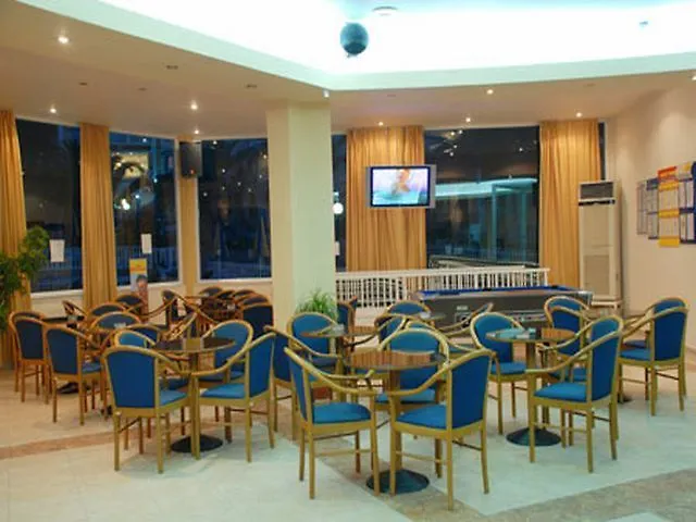 Admiral De Luxe Argassi