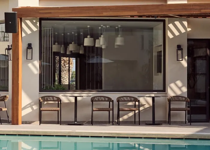 Admiral De Luxe Argassi