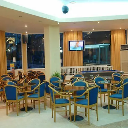 Admiral De Luxe Argassi