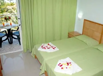 Admiral De Luxe Hotel 2*